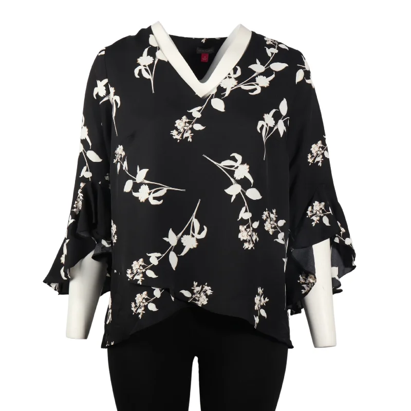 VINCE CAMUTO -  Flutter Sleeve V-Neck Sparse Blooms Tunic