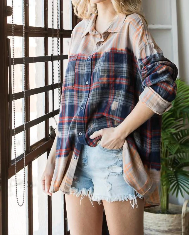 Bleached Plaid Shirt In Navy