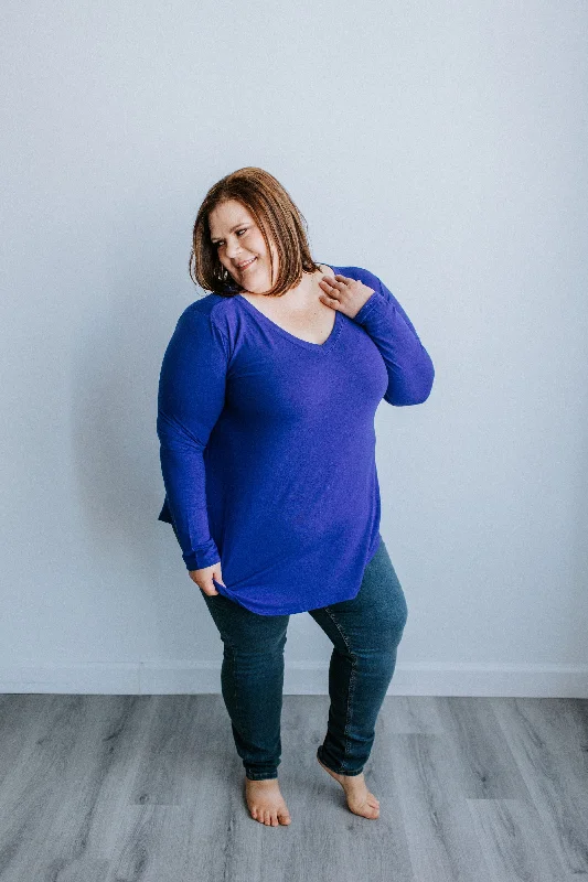 BASIC LONG-SLEEVE V-NECK TEE IN ROYAL BLUE